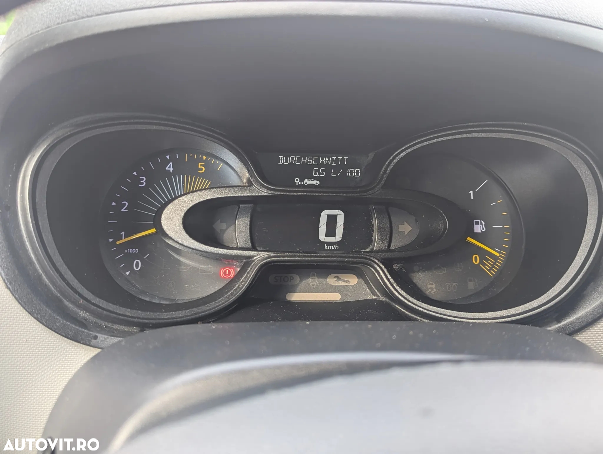 Renault Trafic - 10