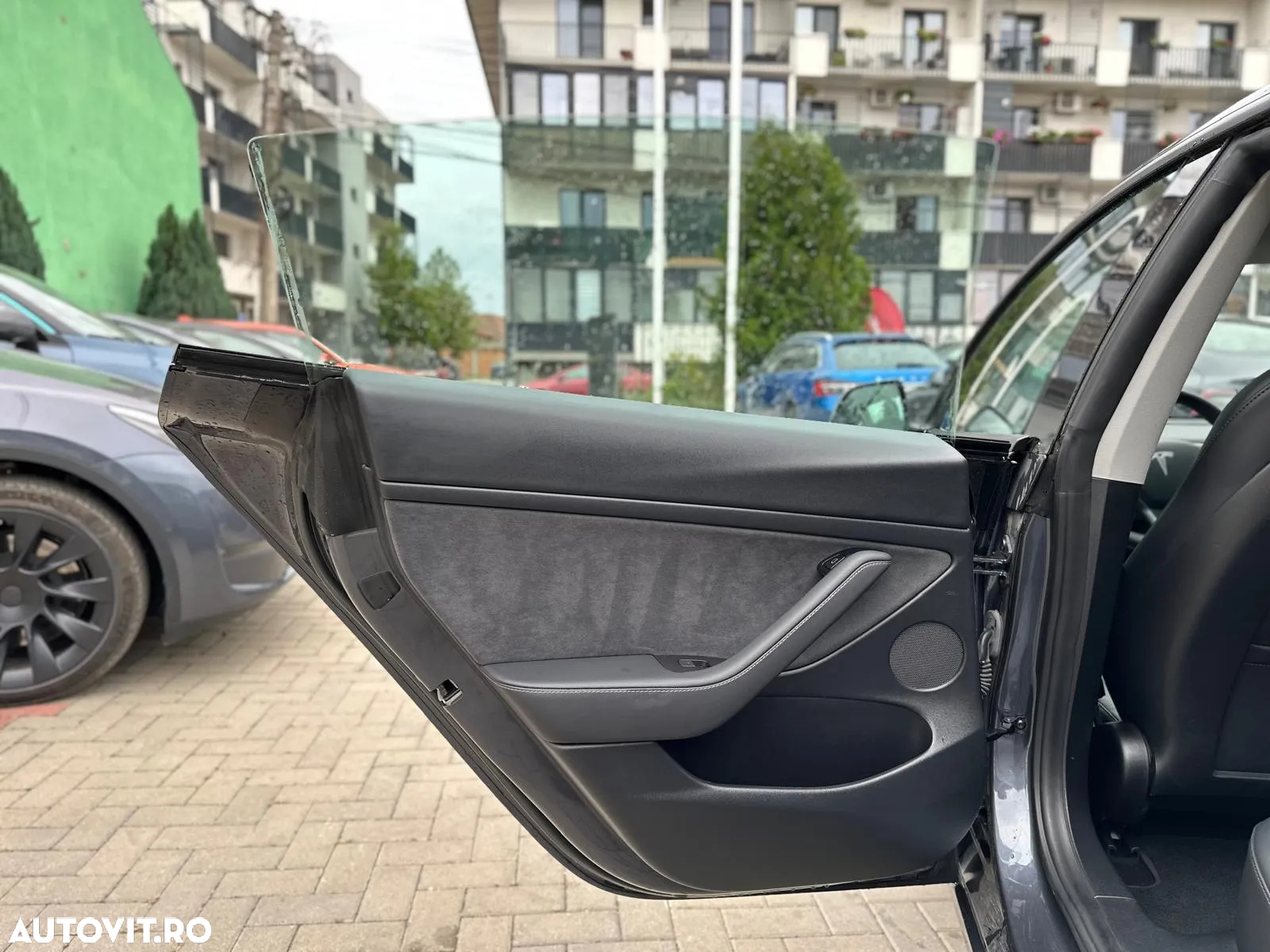 Tesla Model 3 Langstreckenbatterie Allradantrieb Dual Motor Performance - 33