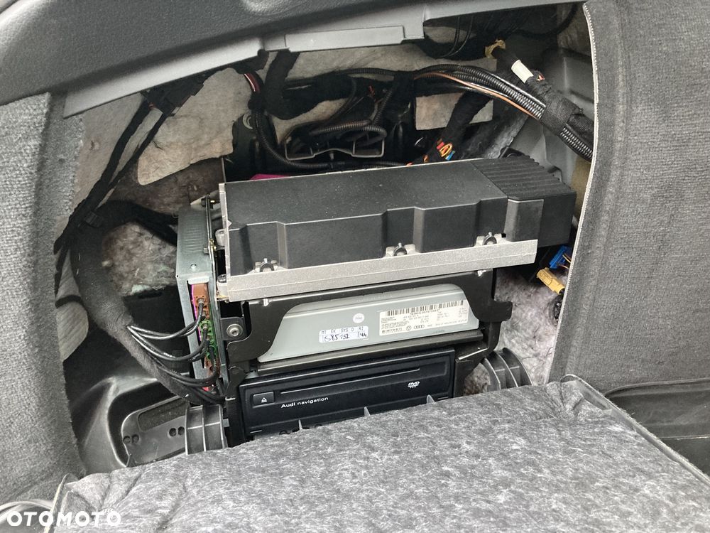 Audi A6 Avant 4.2 Quattro Tiptronic - 22