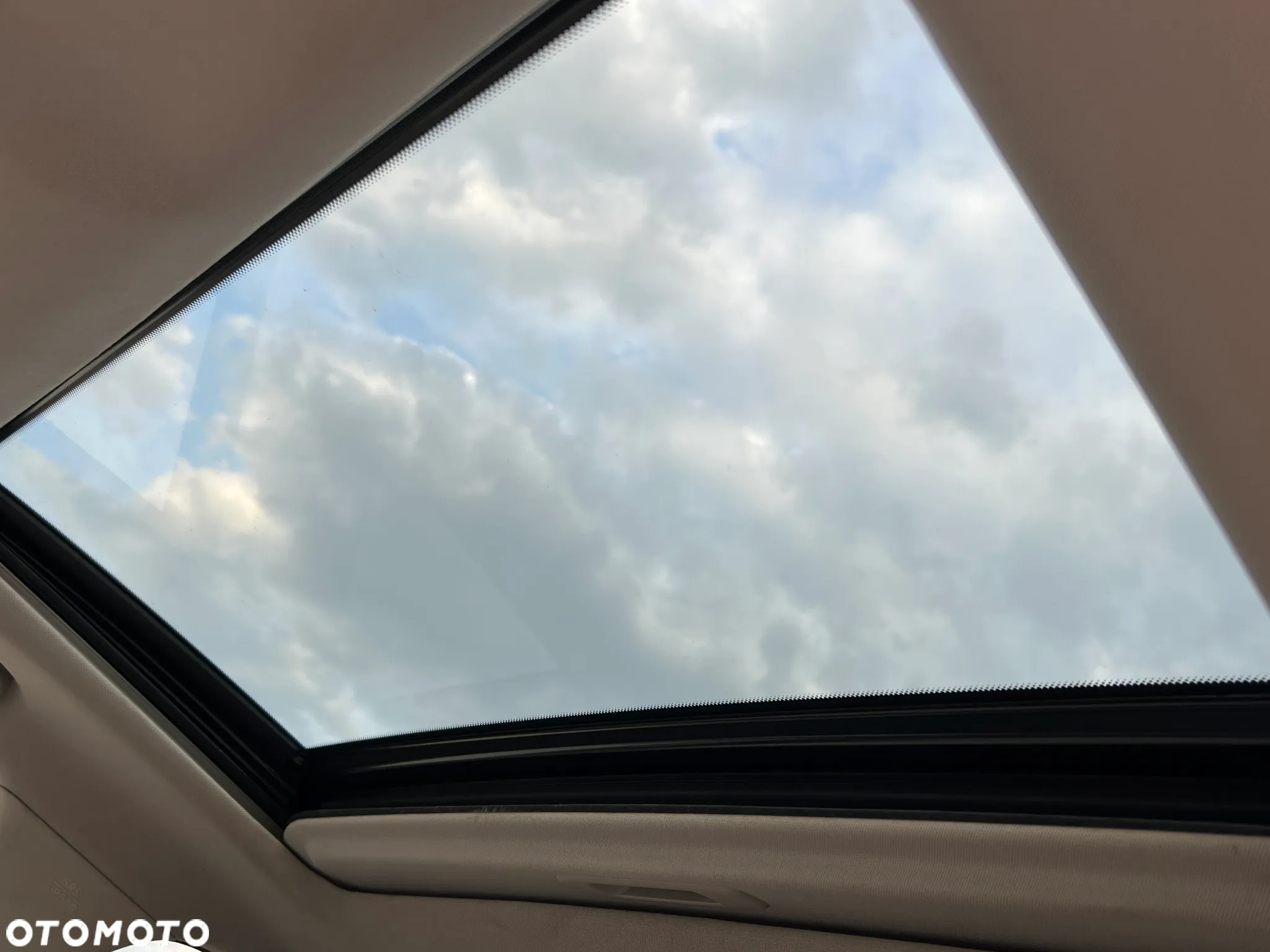 Infiniti Q50 Hybrid Premium - 23