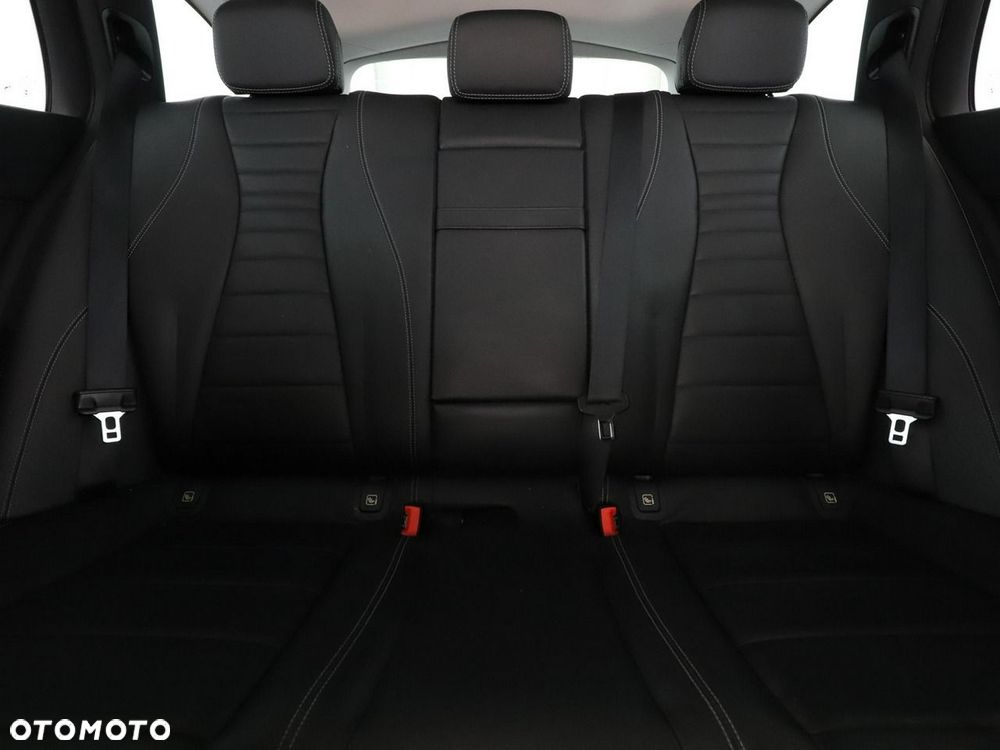 Mercedes-Benz Klasa E 300 de Avantgarde - 19