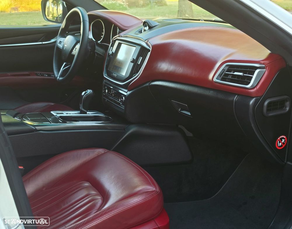 Maserati Ghibli 3.0 V6 - 13