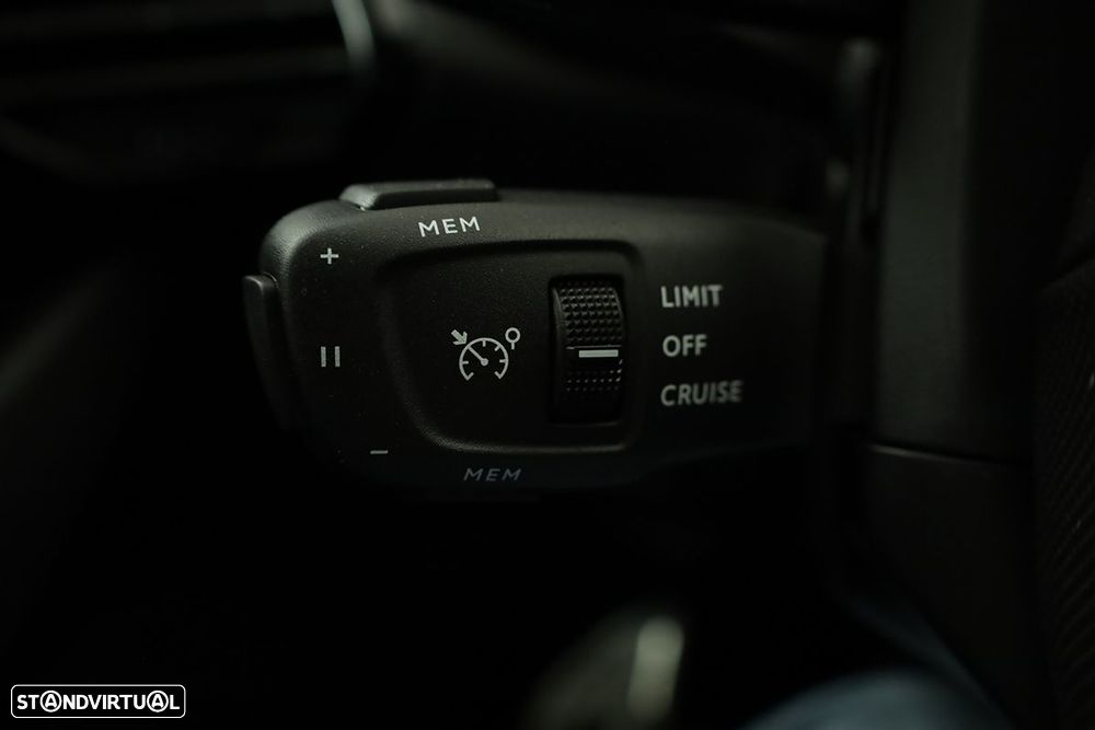 DS DS7 E-Tense Performance Line EAT8 - 18