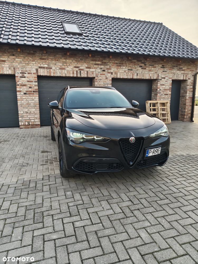 Alfa Romeo Stelvio 2.0 Turbo 16V AT8-Q4 Ti - 2