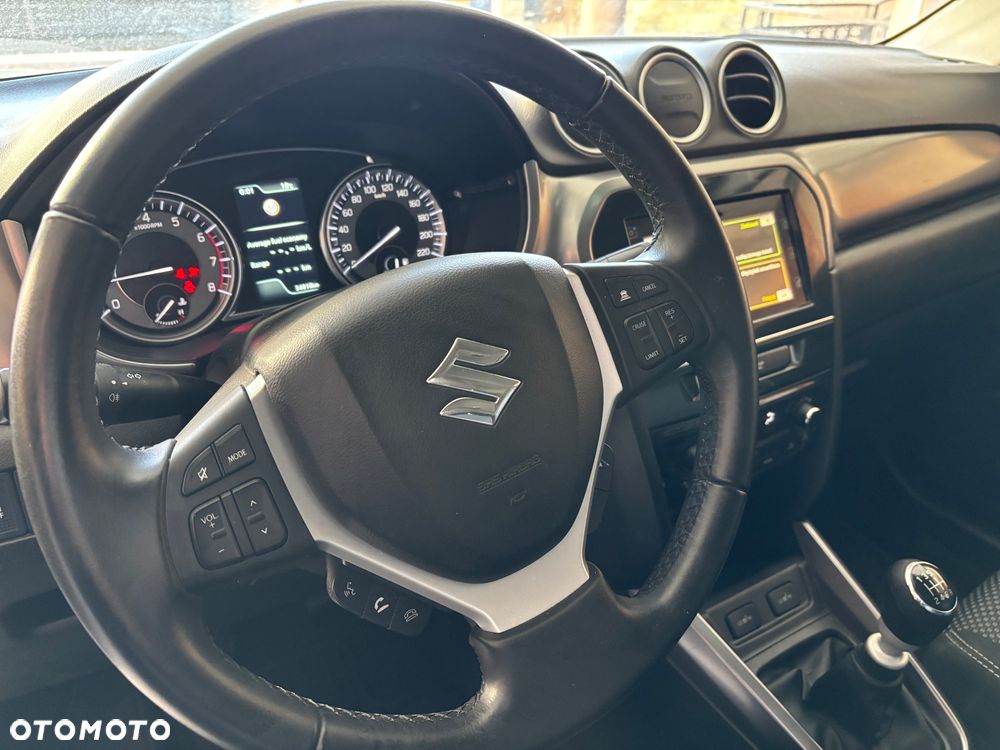 Suzuki Vitara - 24