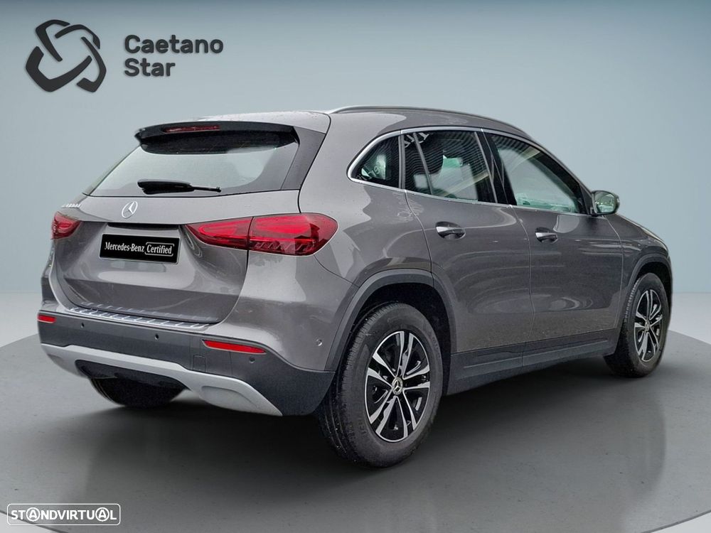 Mercedes-Benz GLA 180 d - 8