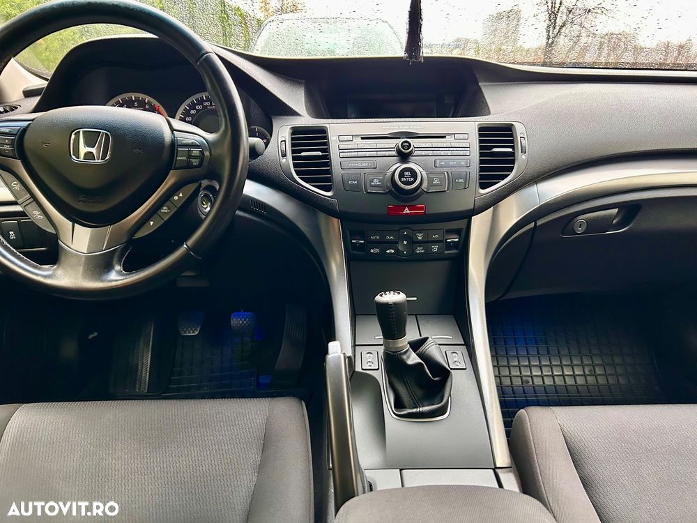 Honda Accord 2.0i MT Lifestile - 2