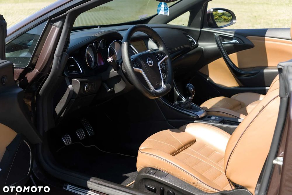 Opel Cascada 1.6 T Cosmo S&S EU6 - 12