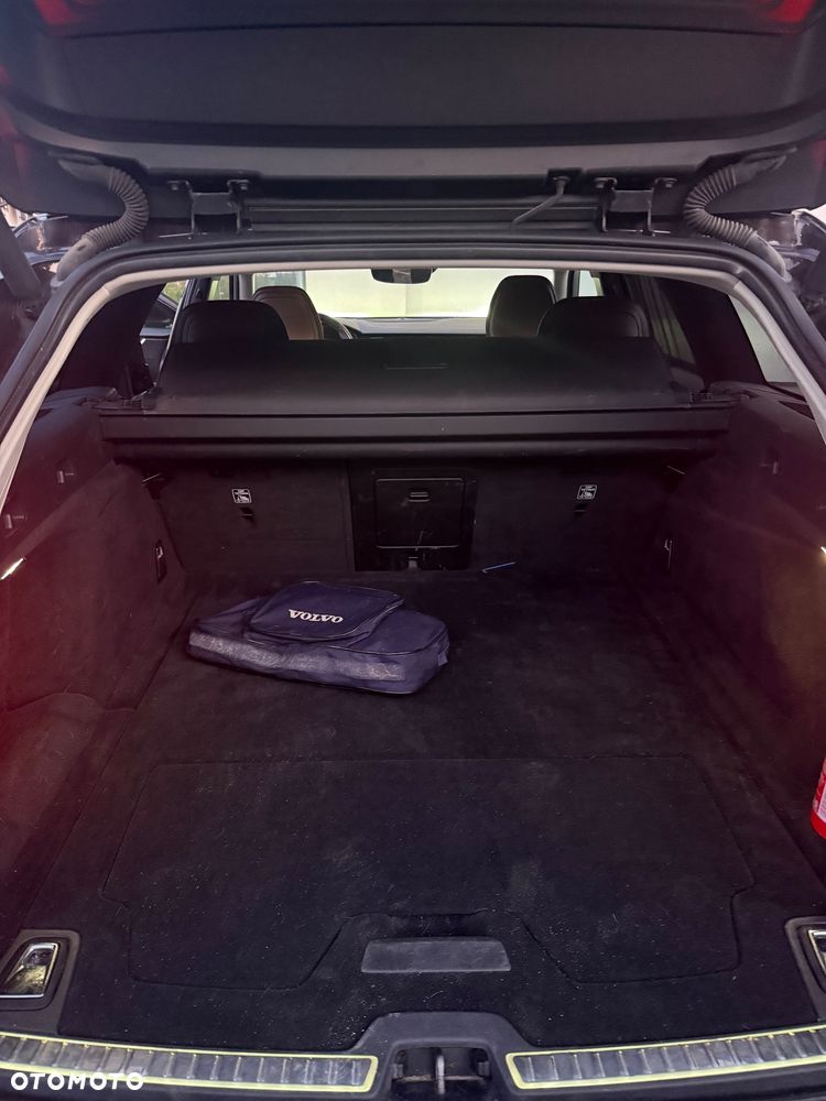 Volvo V90 D4 Inscription - 15