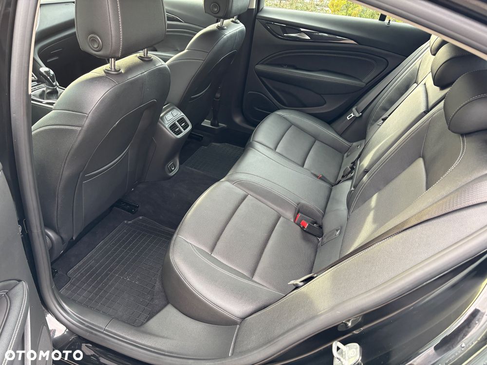 Opel Insignia 2.0 CDTI Cosmo S&S - 11