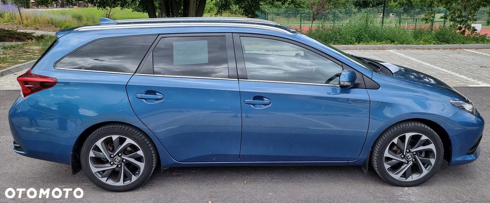 Toyota Auris - 4