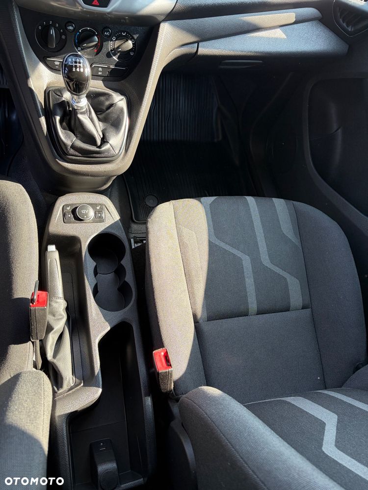 Ford Connect - 12
