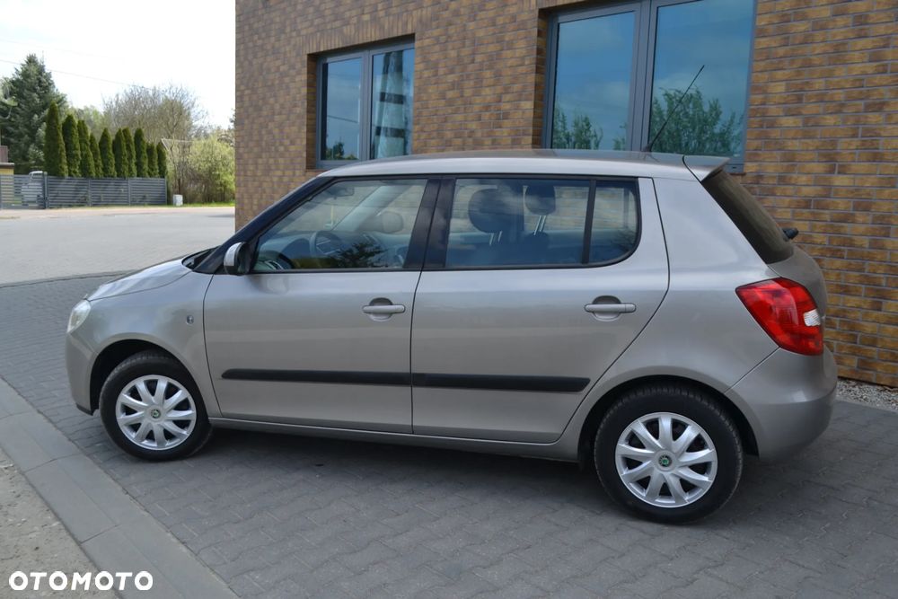 Skoda Fabia 1.4 16V Ambiente - 11