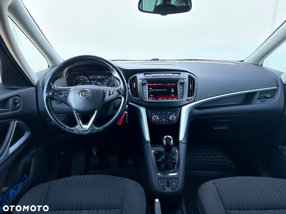 Opel Zafira - 32