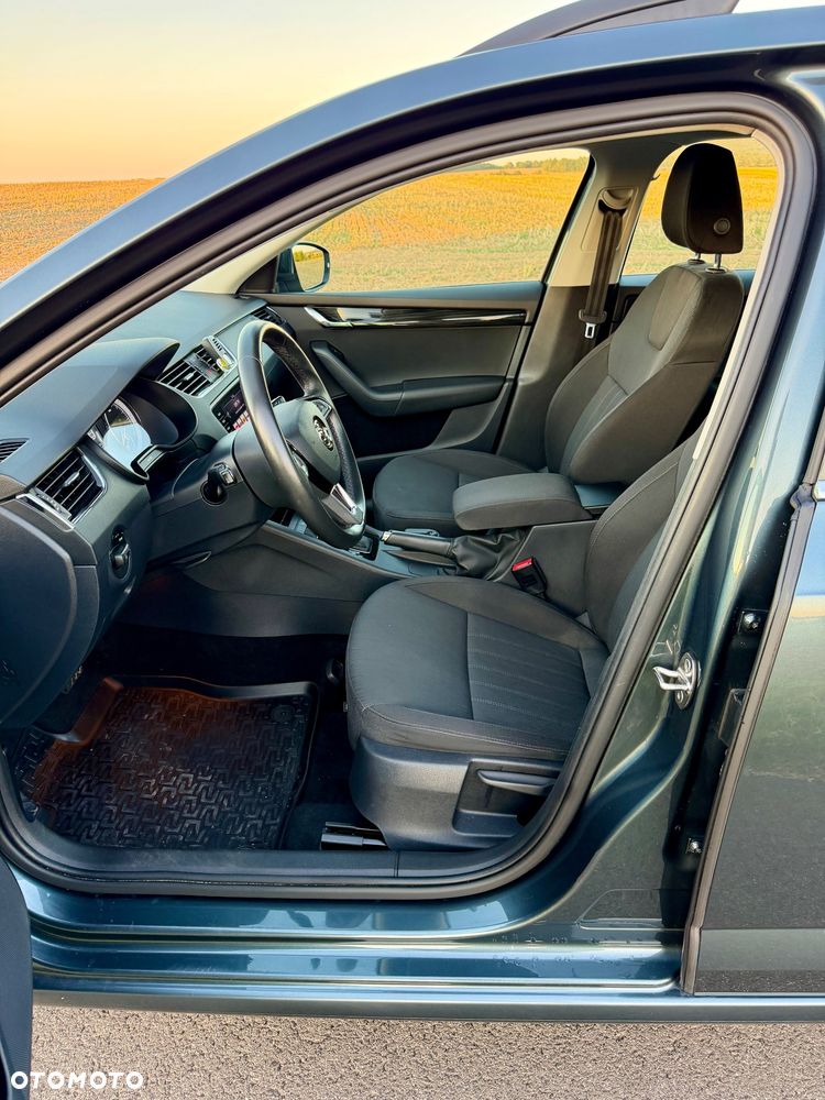 Skoda Octavia 1.5 TSI ACT Style DSG - 27