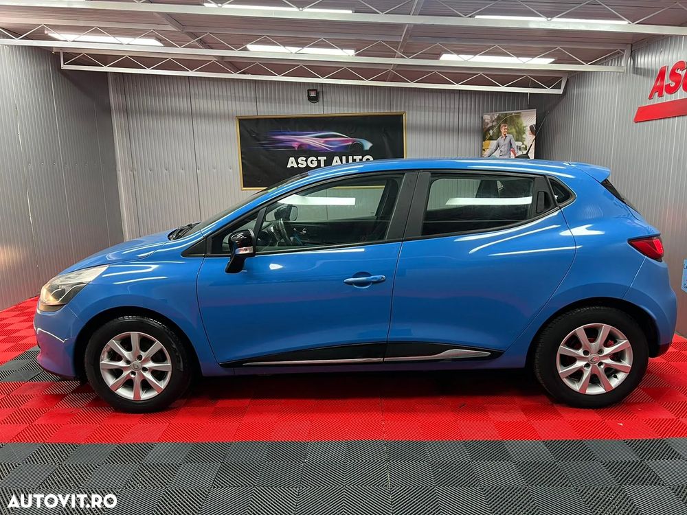 Renault Clio - 19