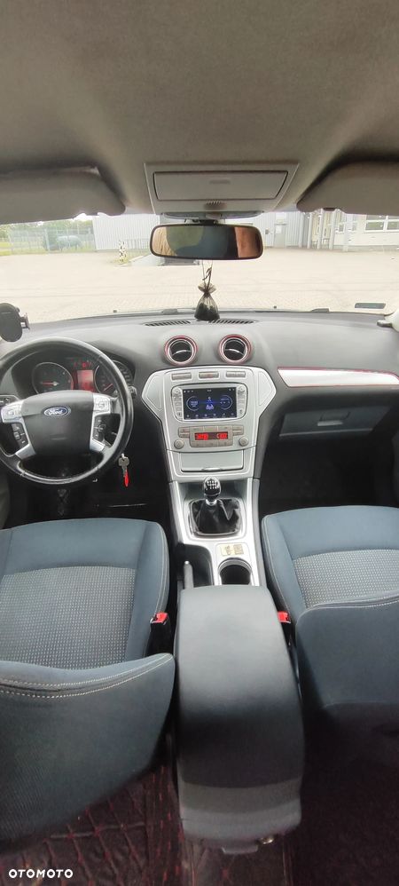 Ford Mondeo 1.8 TDCi Ambiente - 8