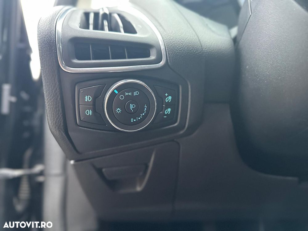 Ford Focus Turnier 2.0 TDCi DPF Titanium - 18