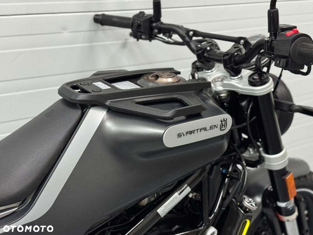 Husqvarna Svartpilen - 9
