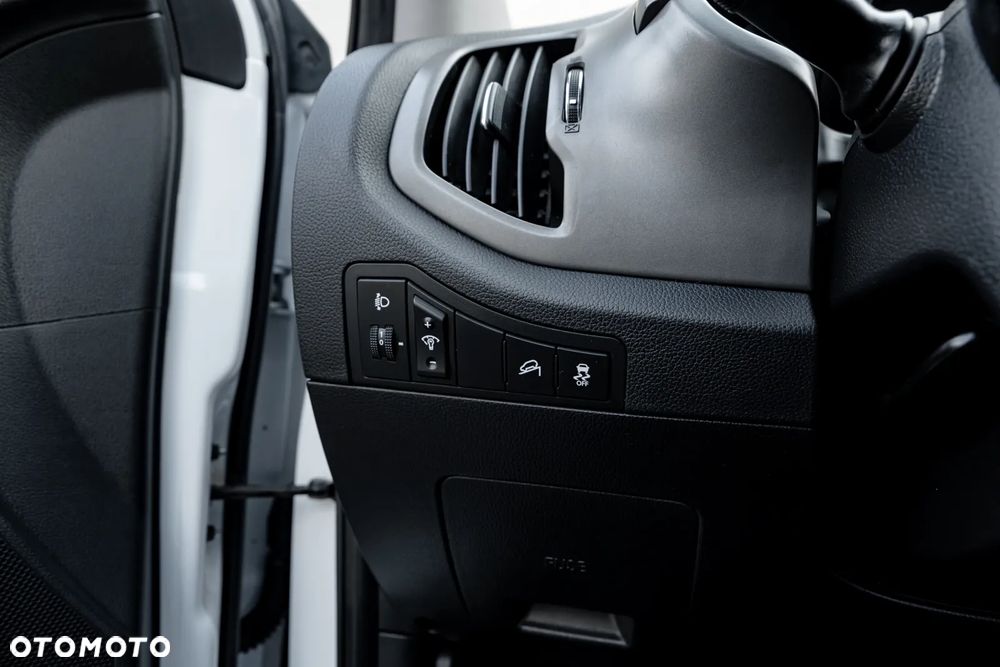 Kia Sportage 2.0 GDI 2WD Vision - 24