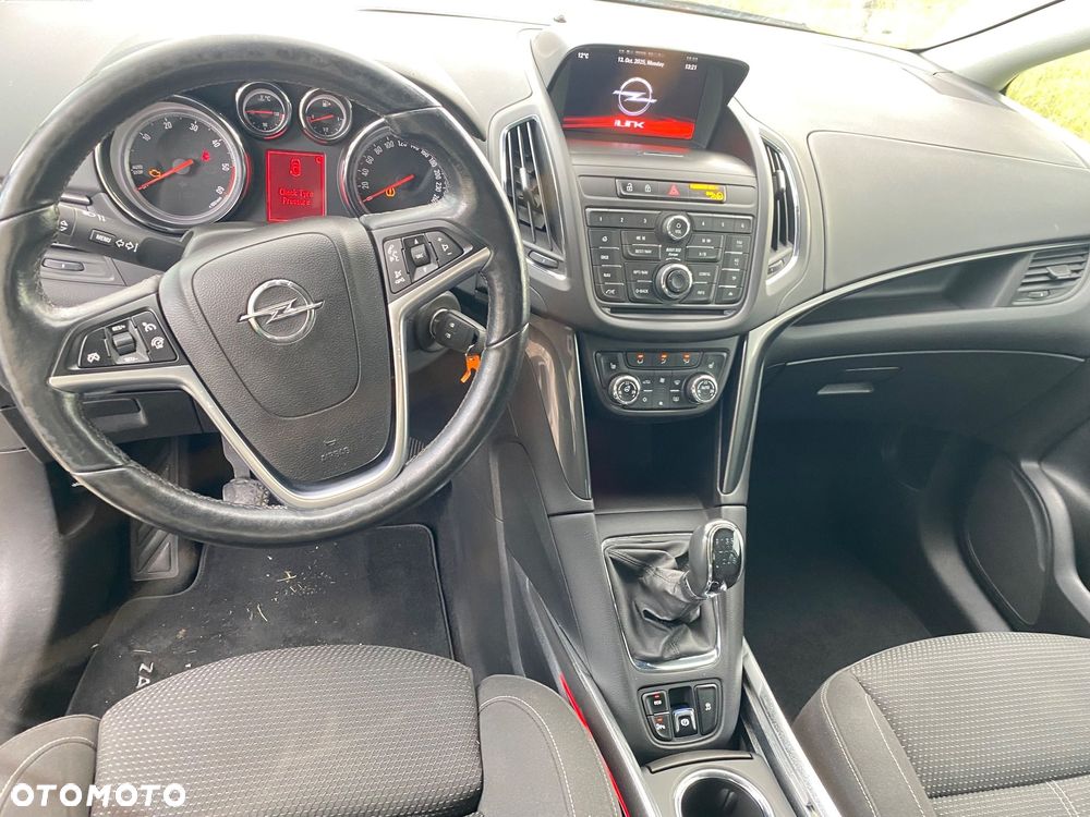 Opel Zafira - 12