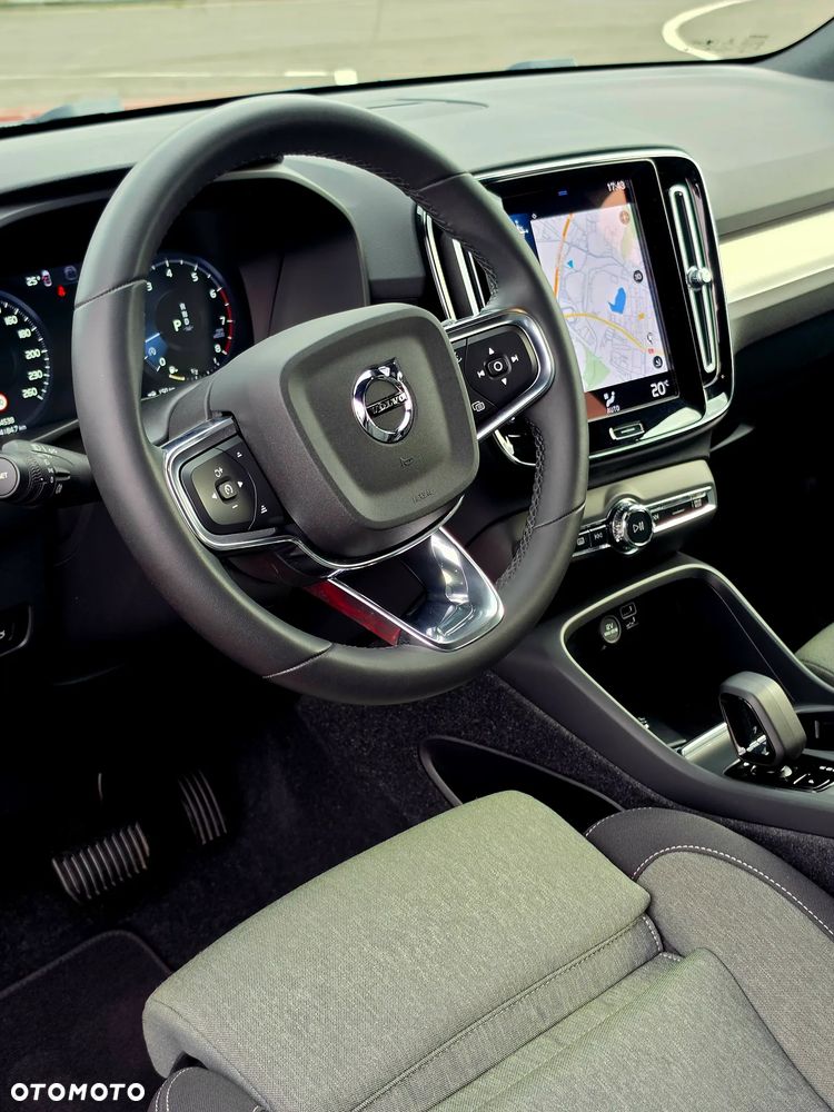 Volvo XC 40 T3 R-Design - 27