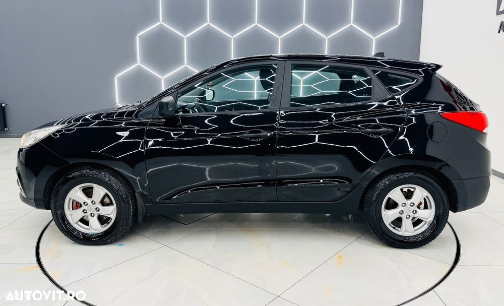 Hyundai ix35 1.7 CRDI 2WD blue Finale Silver - 31