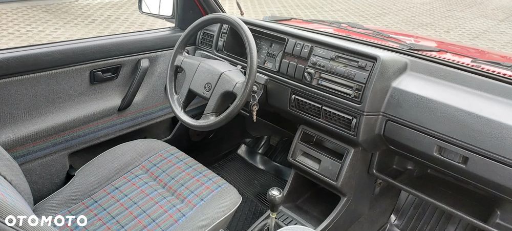 Volkswagen Golf - 28
