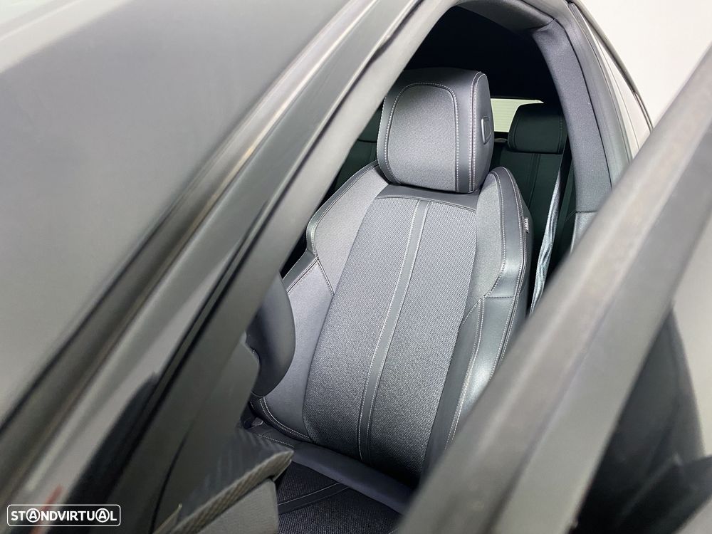 Peugeot 508 1.6 Hybrid Allure e-EAT8 - 21
