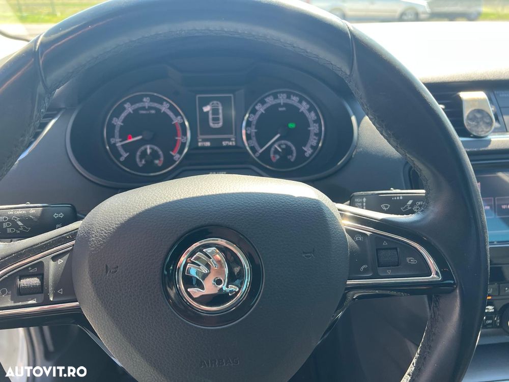 Skoda Octavia 1.4 TSI AMBITION DSG - 4