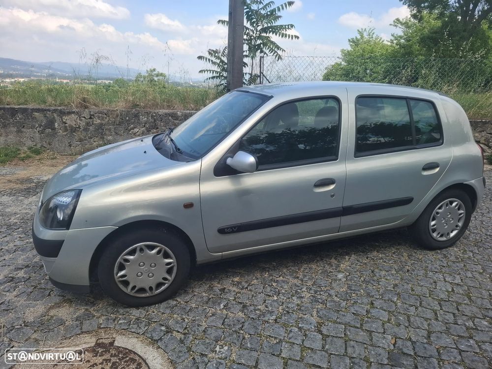 Renault Clio 1.2 16V Confort Authentique - 3