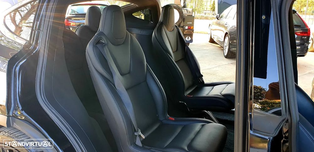 Tesla Model X Long Range - 21