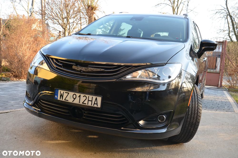 Chrysler Pacifica - 7