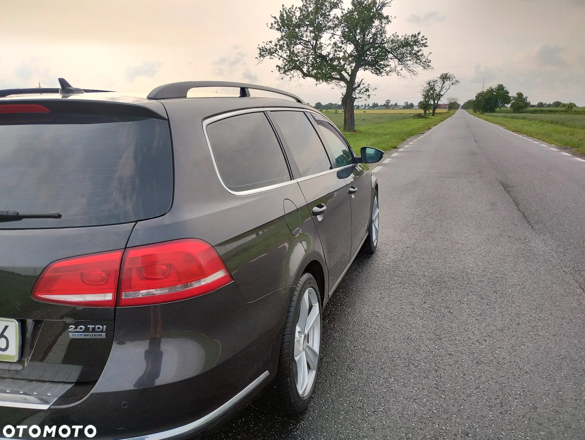 Volkswagen Passat 2.0 TDI Comfortline - 8