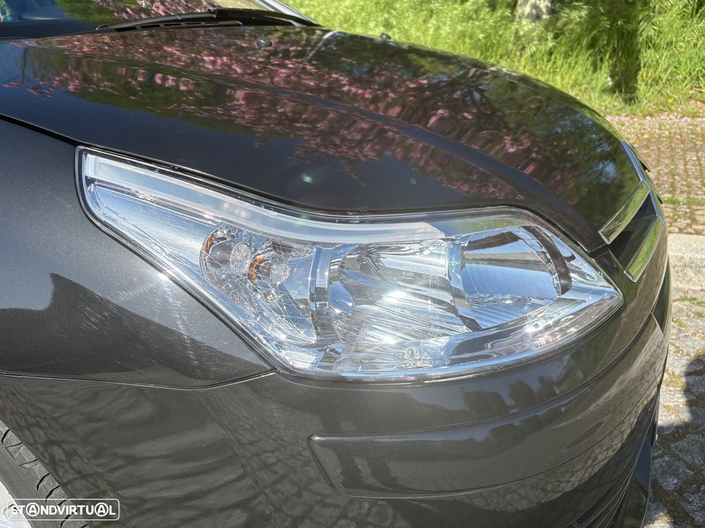 Citroën C4 1.4 16V SX - 12