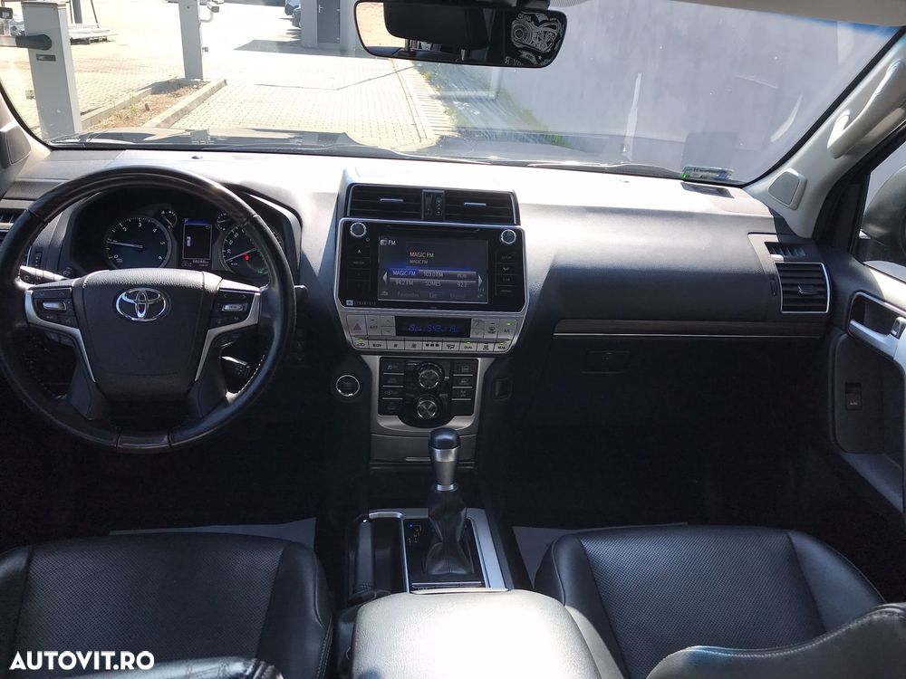 Toyota Land Cruiser - 21