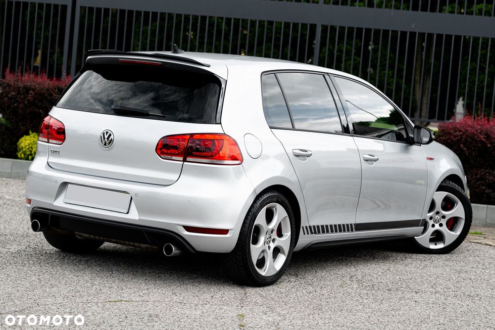 Volkswagen Golf 2.0 GTI - 14