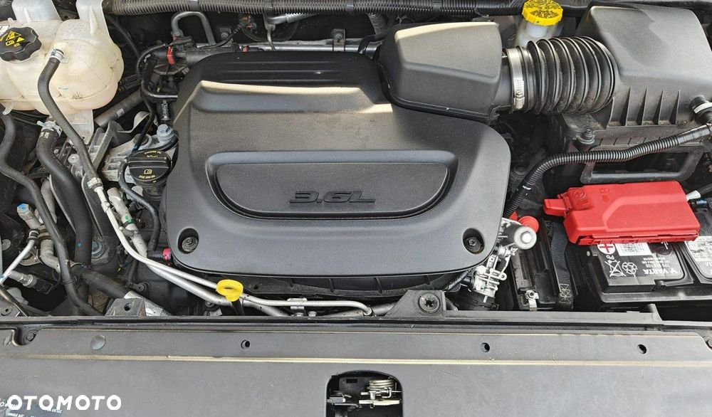 Chrysler Pacifica - 26