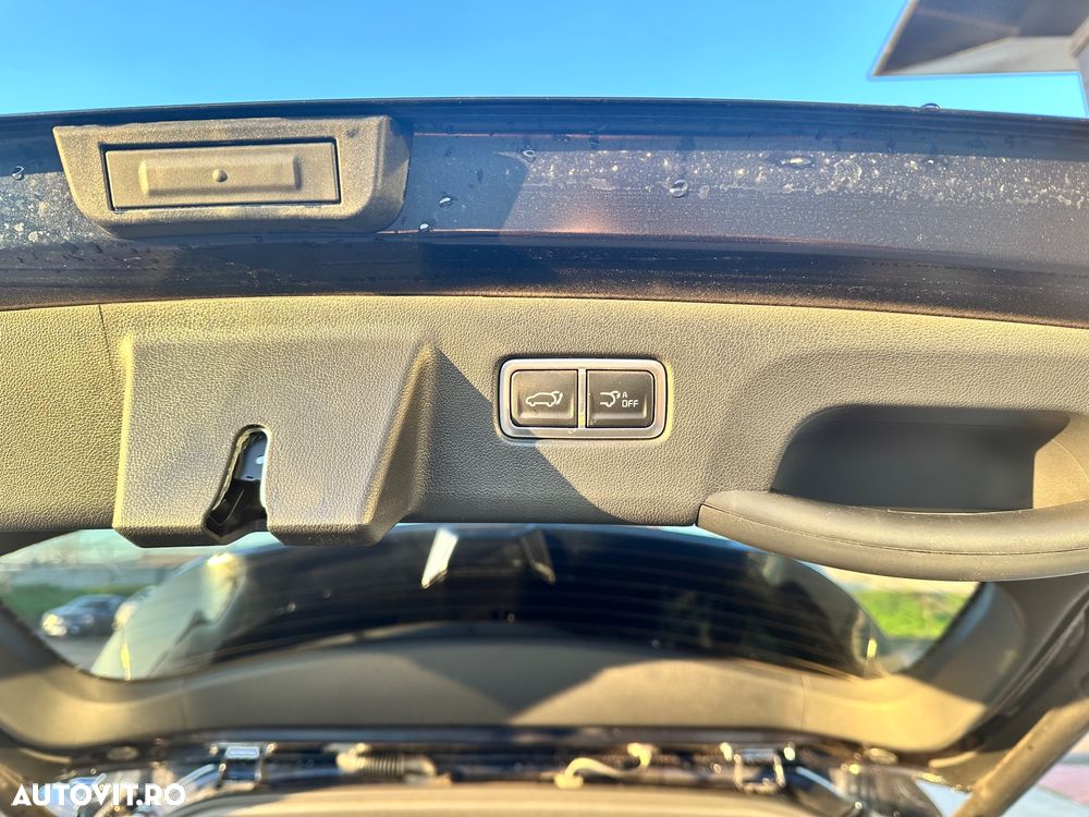 Kia Sorento 1.6 T-GDI HEV 6AT 4x2 7P Premium+ - 10