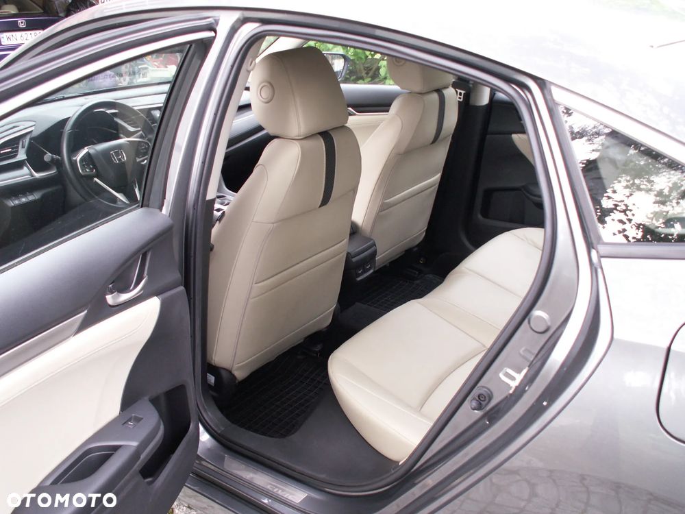Honda Civic 1.5 T Executive - 14