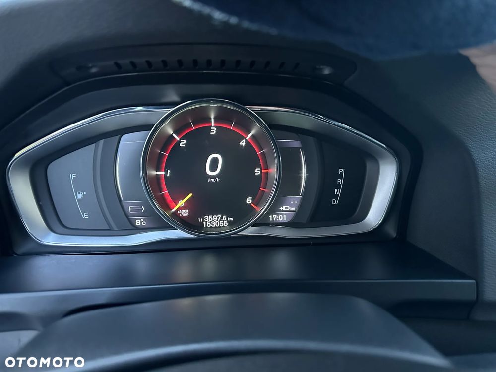 Volvo V60 D6 AWD Plug-in Hybrid Summum - 21