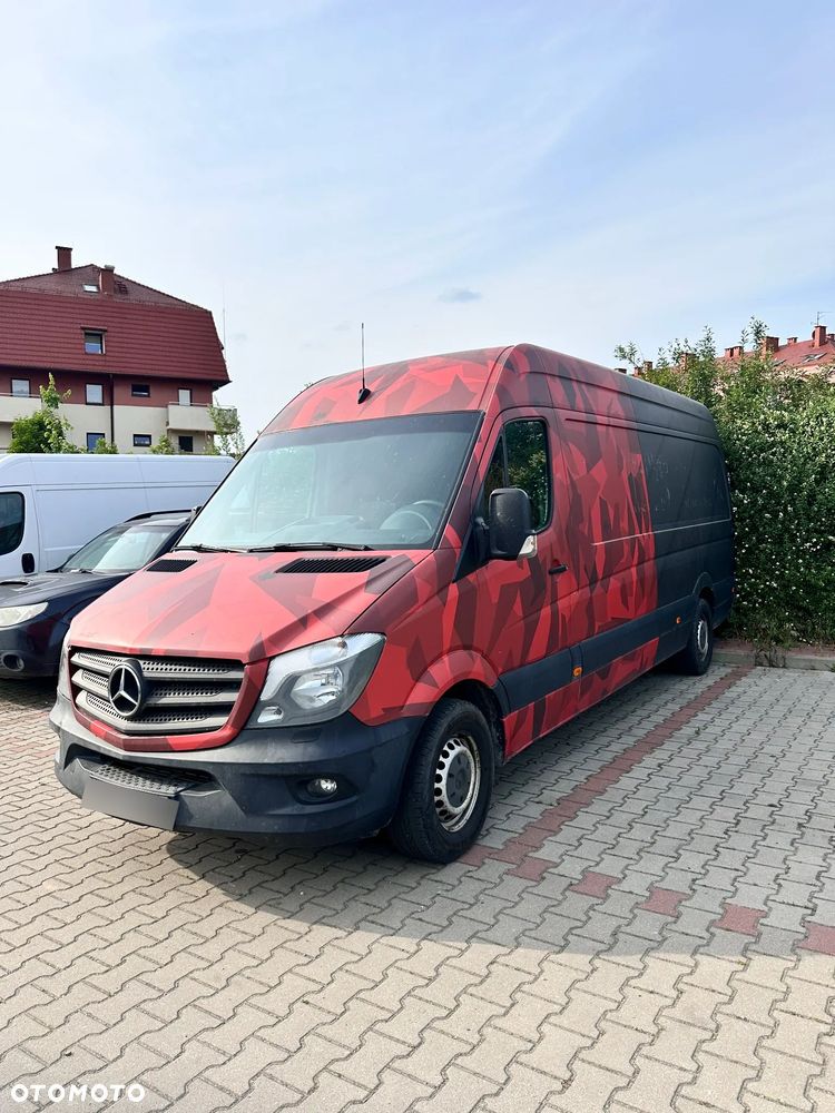 Mercedes-Benz Sprinter - 2