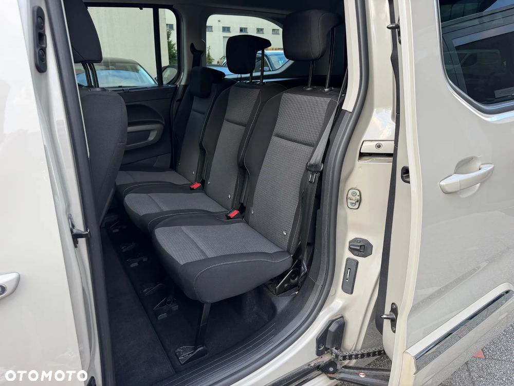 Toyota Proace City Verso Long 1.2 D-4T Family - 22