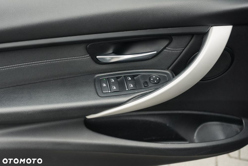 BMW Seria 3 - 25