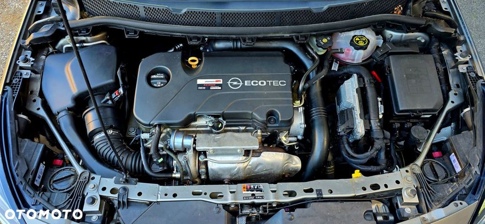 Opel Astra 1.4 Turbo Dynamic - 40