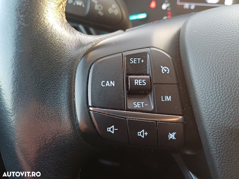 Ford Fiesta 1.0 EcoBoost Hybrid S&S COOL&CONNECT - 13