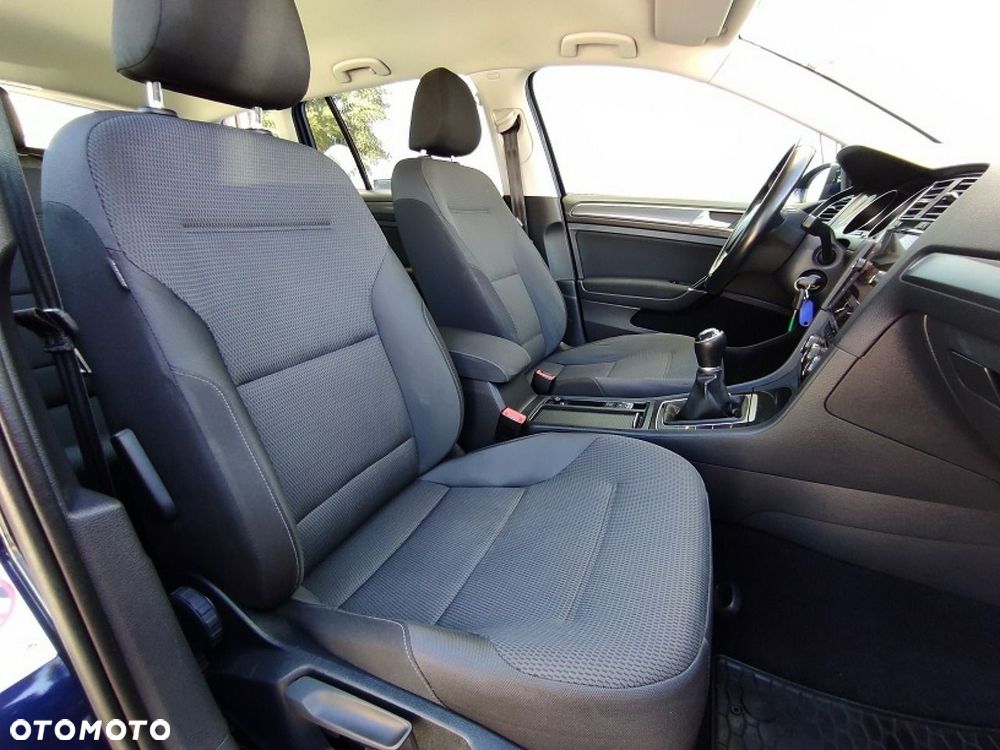 Volkswagen Golf - 13