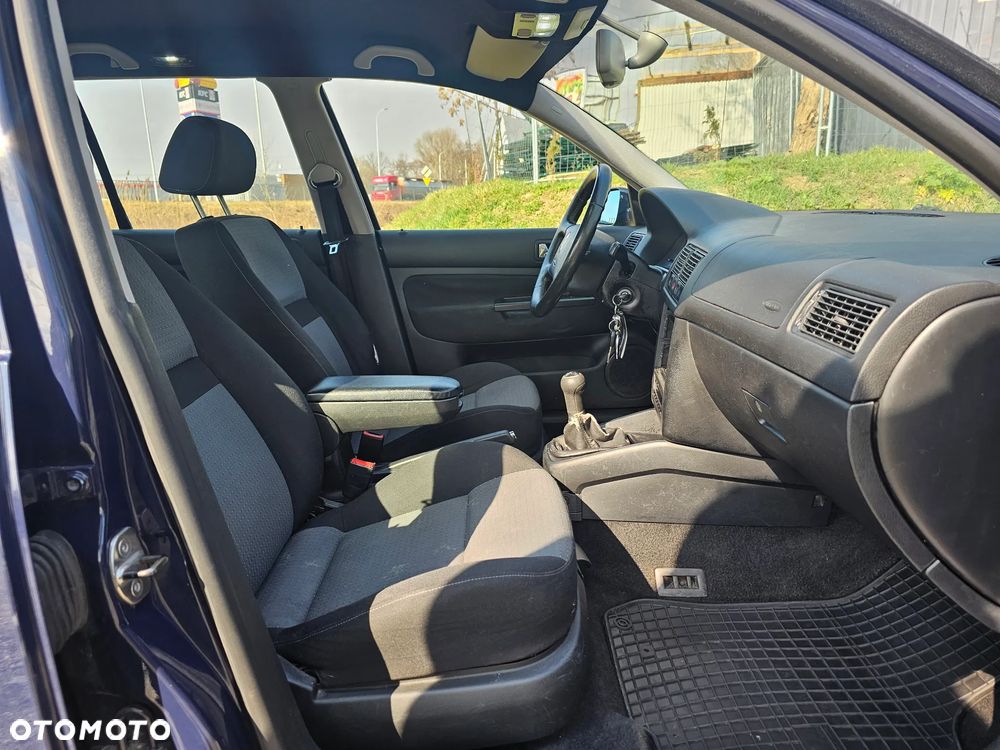 Volkswagen Golf 2.0 Basis - 17