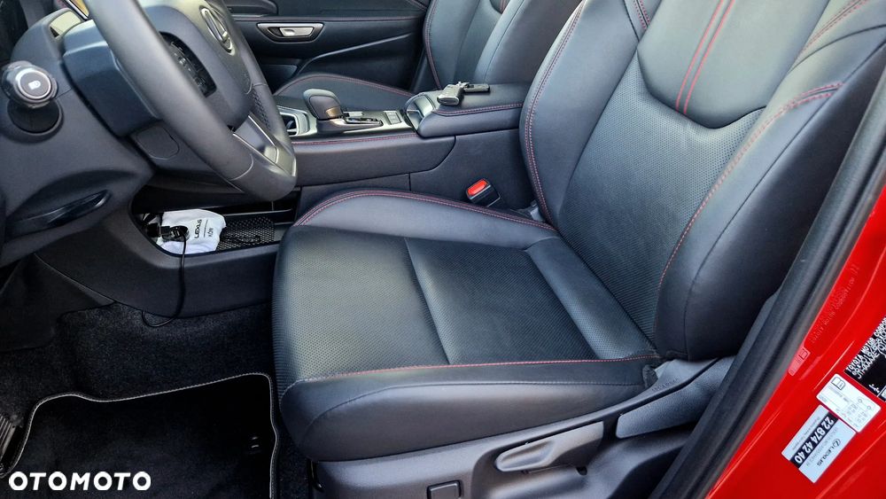 Lexus LBX 1.5 Hybrid Emotion - 20