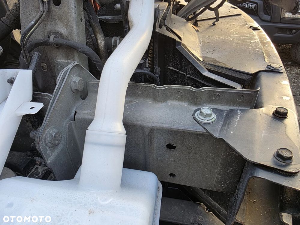 STREFA ZGNIOTU PRAWA NISSAN LEAF II 2020 ROK